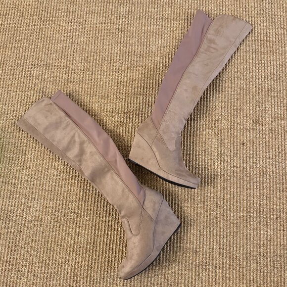 Suede taupe brand new knee high boots Chinese Laundry 7.5 - Picture 1 of 9